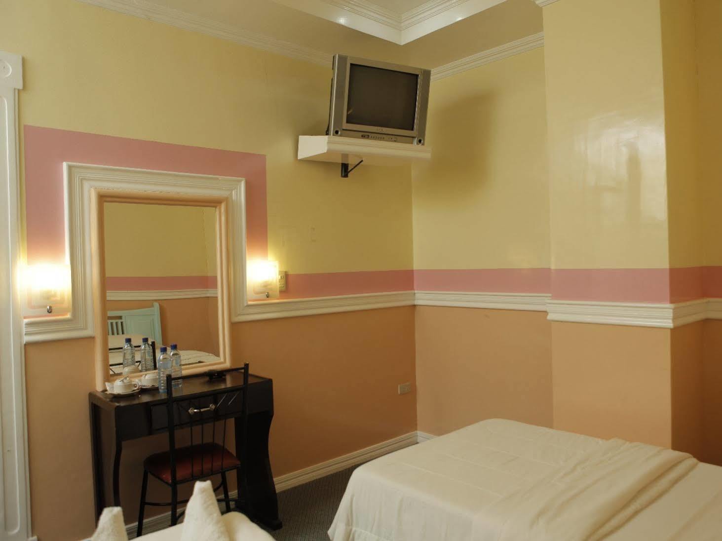 Golden Palace Hotel Tagum Exterior photo